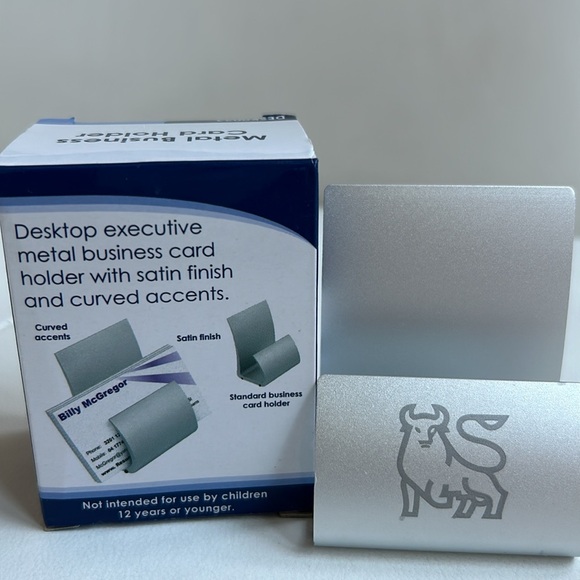 Merrill Bull Logo Metal Business Card Holder - Picture 6 of 6